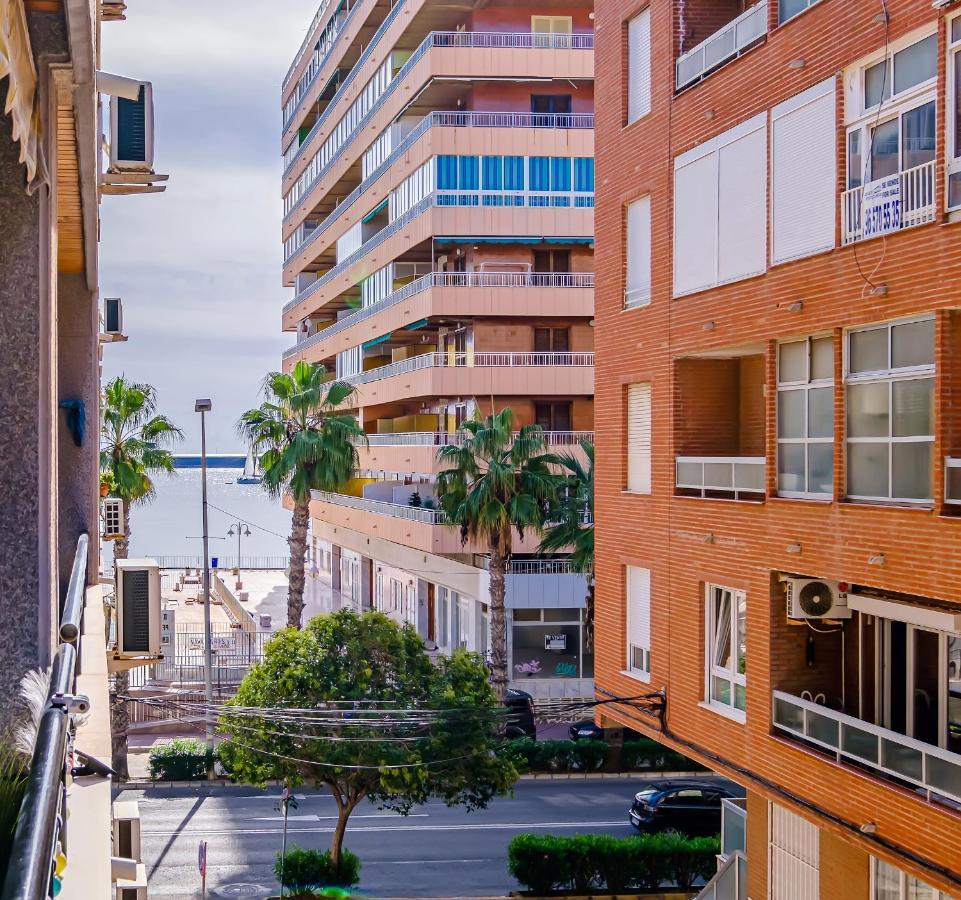 Apartament Alexandro'S Apartment Torrevieja Exterior photo